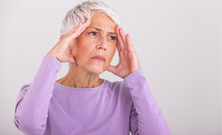Mujer menopausia con sofocos