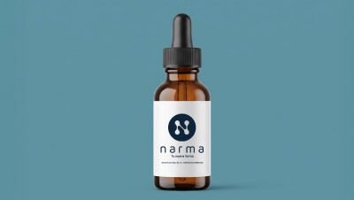 Frasco con gotario de Aceite Narma para apoyo terapéutico y equilibrio diario.